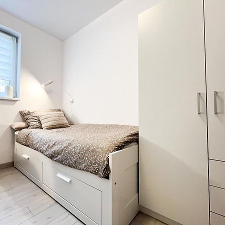 Walk To Park, Modern 2Bd Kitchen! Balcony, Parking Apartment Wroclaw Exterior photo