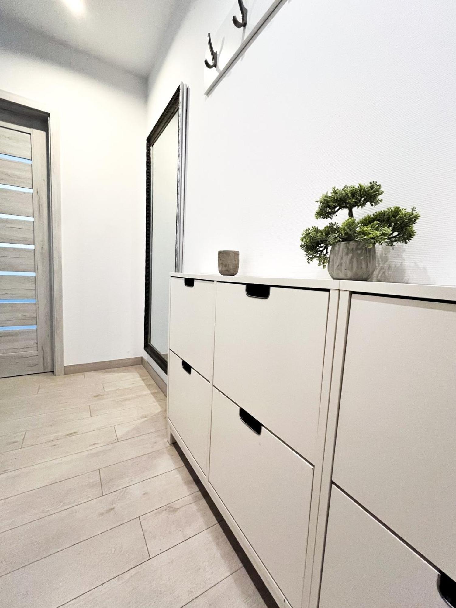 Walk To Park, Modern 2Bd Kitchen! Balcony, Parking Apartment Wroclaw Exterior photo