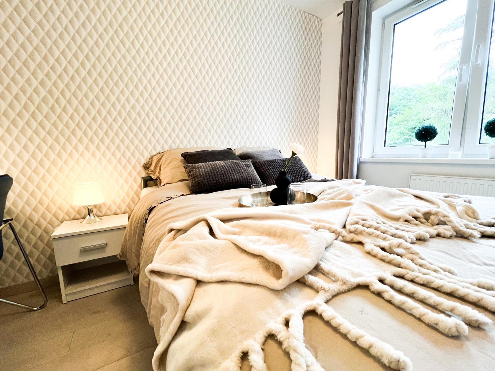 Walk To Park, Modern 2Bd Kitchen! Balcony, Parking Apartment Wroclaw Exterior photo